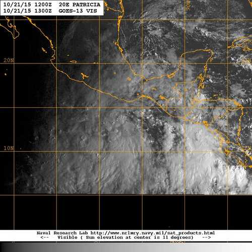 10212015_1300_goes13_x_vis2km_20EPATRICIA_35kts-1004mb-129N-969W_77pc.jpg